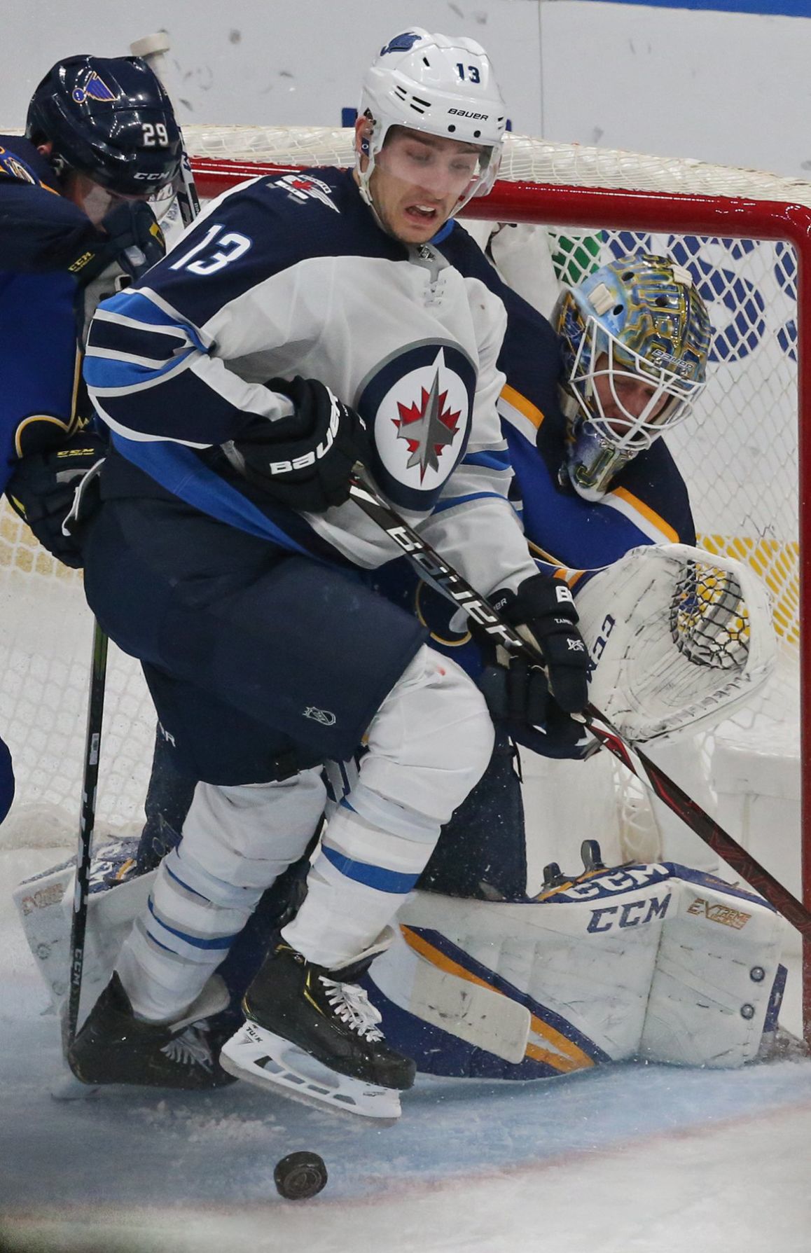 Blues and Jets skate in game 4 at the Enterprise Center